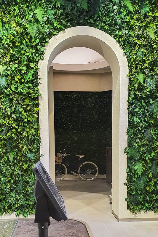 Ladengestaltung mit GREENIN Mooswand in Hamburg, Deutschland