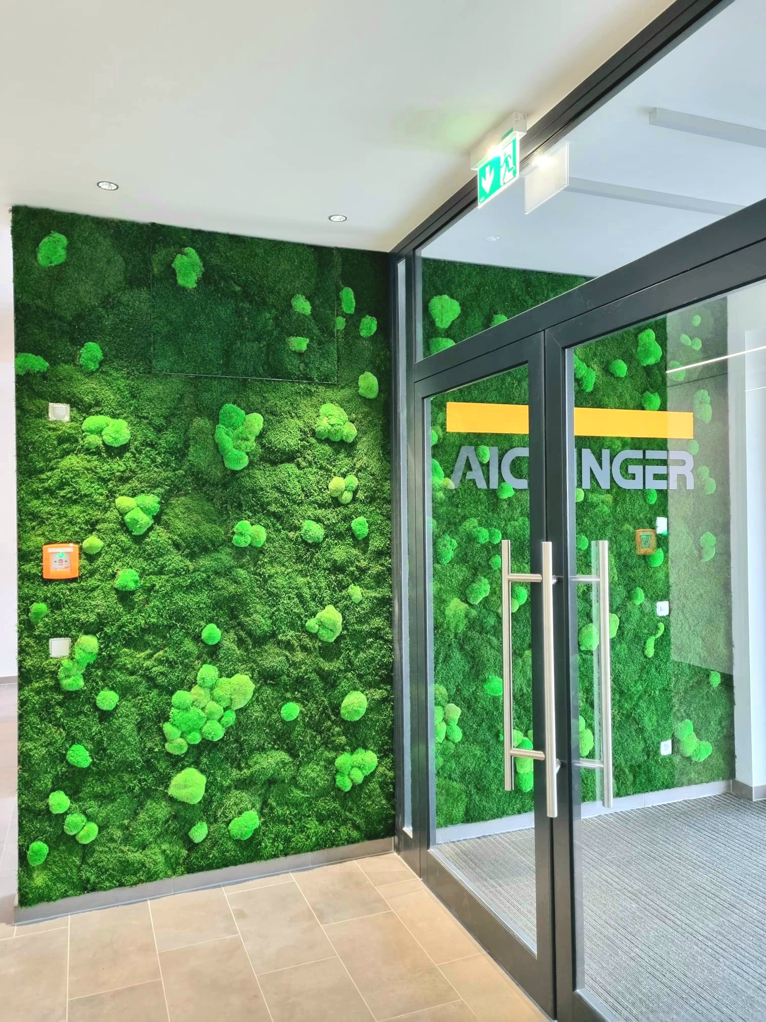 Mooswand GREENIN_Warteraum_Aichinger